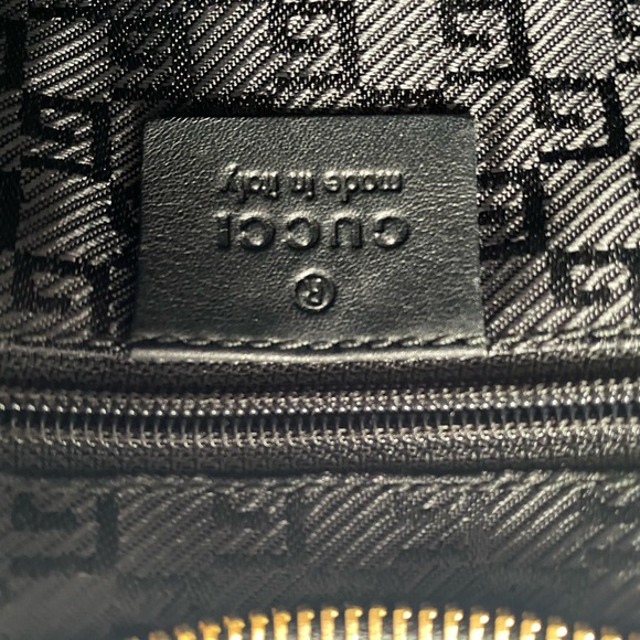 Gucci vintage bag all black barely used great condition - Picture 3 of 5